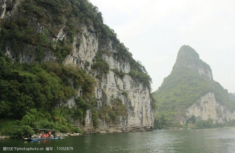 竹筏桂林山水图片