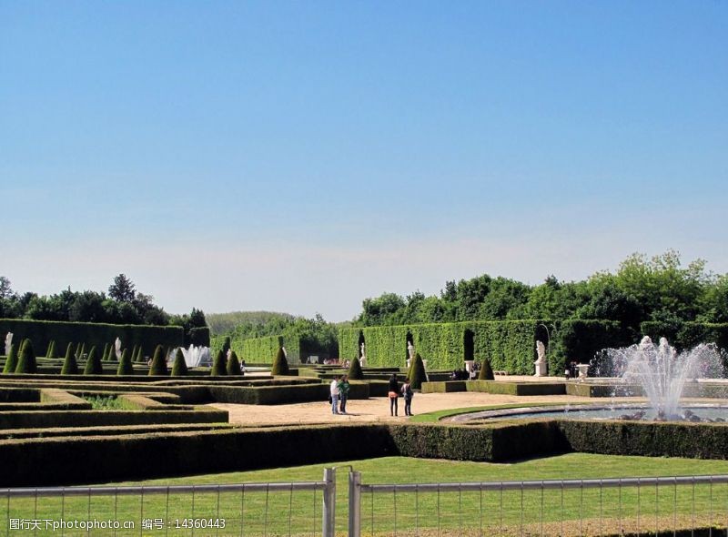 雕塑喷泉凡尔赛宫的花园图片