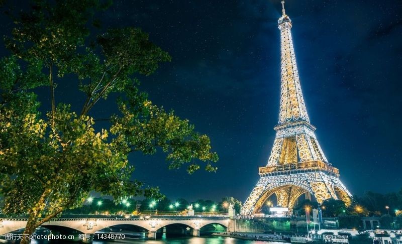 船只巴黎埃菲尔铁塔夜景图片