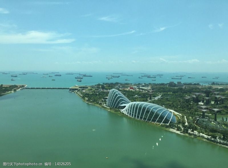 船只新加坡海滨湾公园俯瞰图片