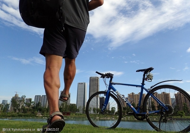 动态自行车出发骑行健康运动