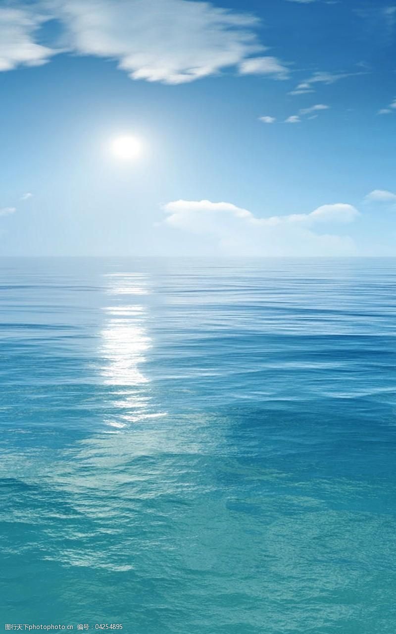 蔚蓝大海海洋自然阳光风景海天一色波光粼粼