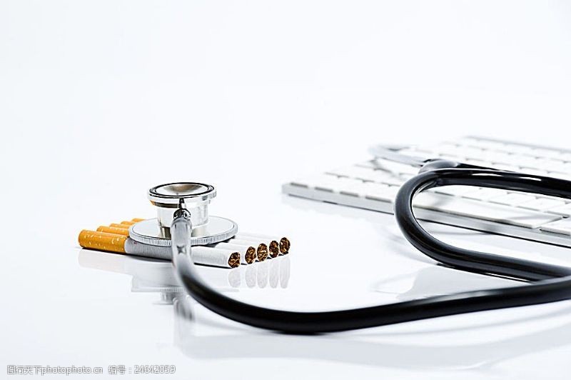 断码香烟与听诊器