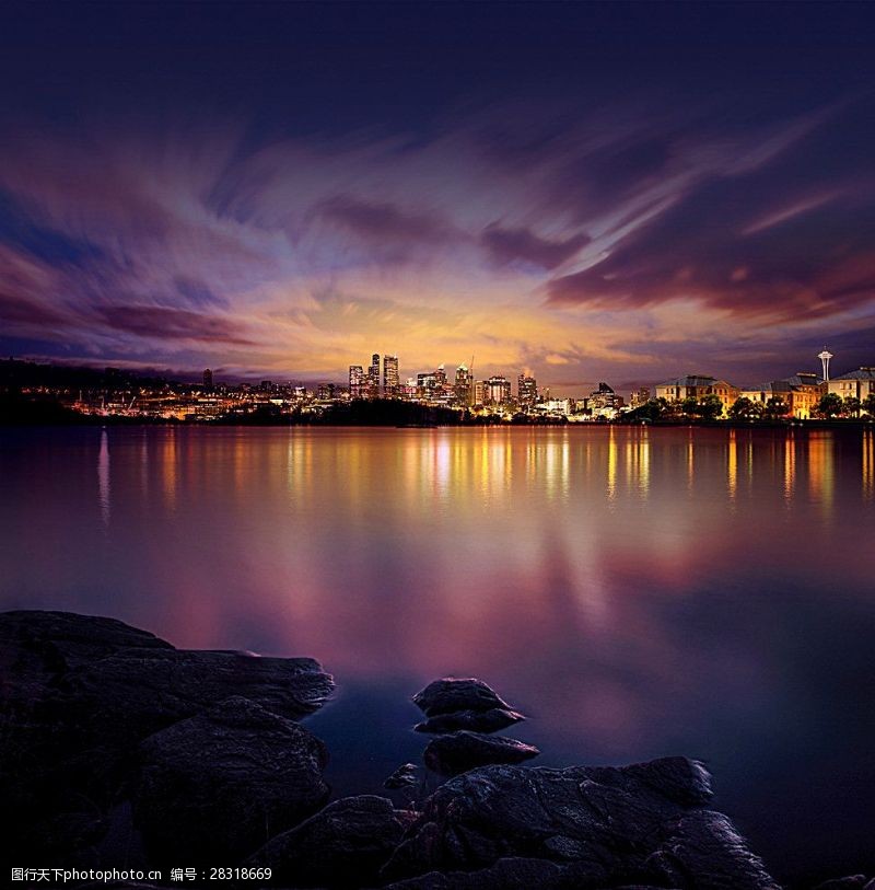 紫色天空ps分层城市夜景图片