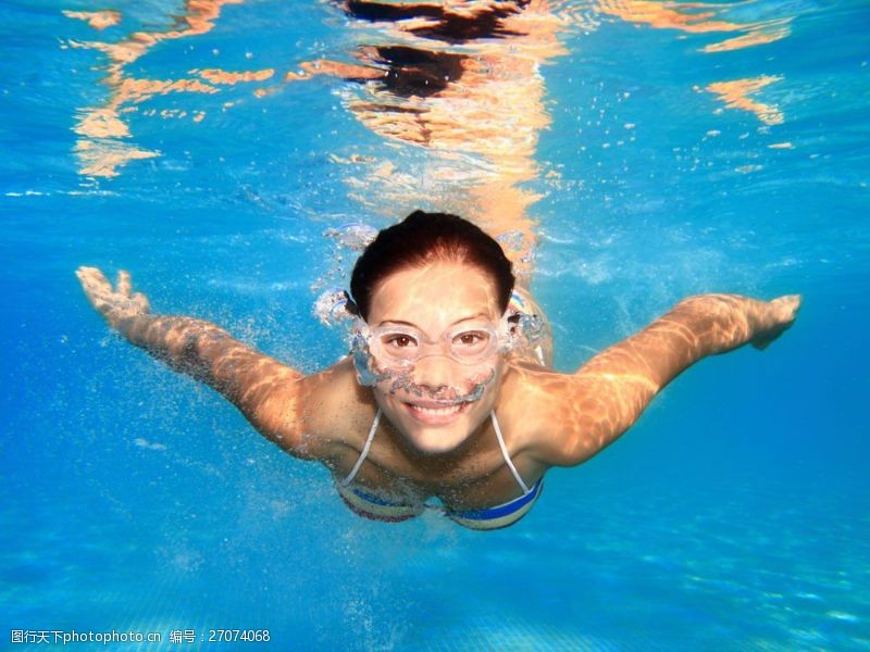 潜水运动潜水的美女