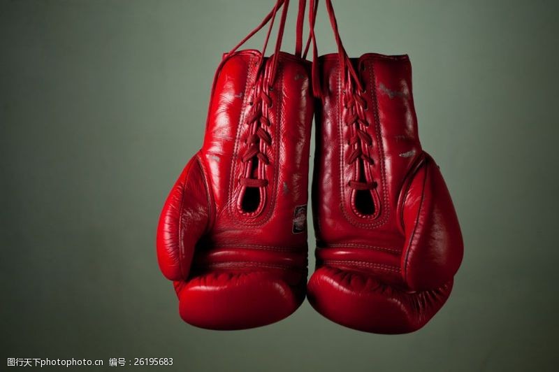 运动器材红色的拳击手套