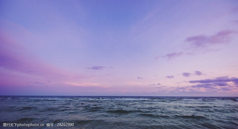 紫色天空海空相接