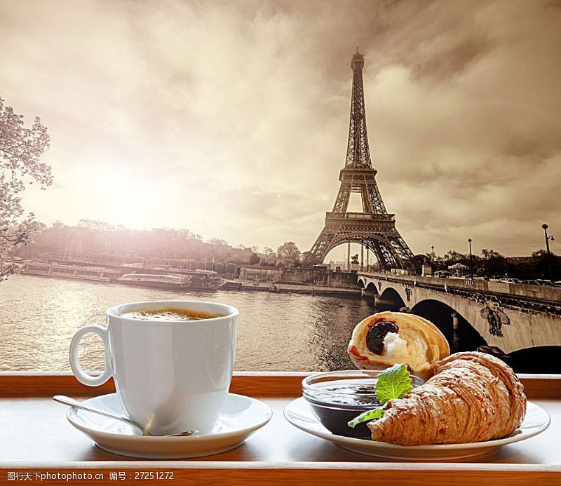 美食城埃菲尔铁塔与面包咖啡