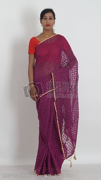 印度传统美女身穿礼服的女子
