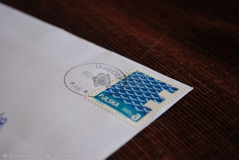 写信一封贴着邮票的信封