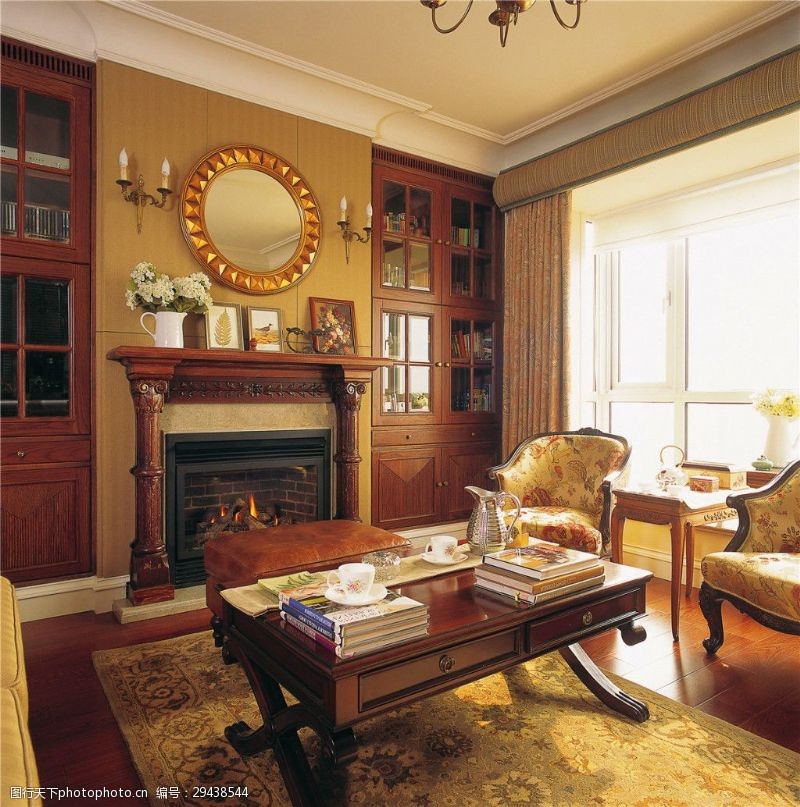 欧式铁窗欧式客厅花纹地毯装修效果图