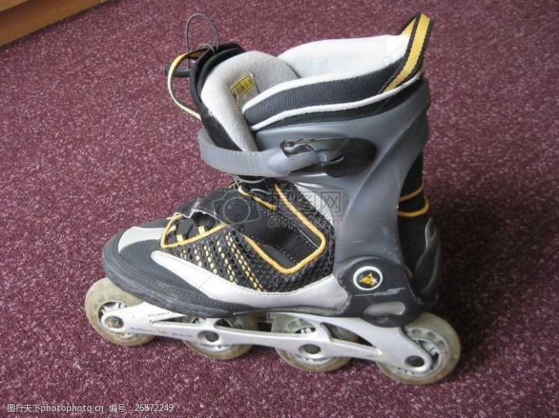 滑冰鞋轮滑