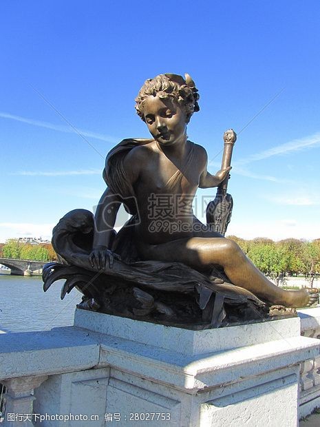 巴黎天使亚历山大三世桥上的雕像