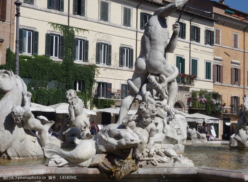 雕塑喷泉意大利罗马的四河喷泉图片